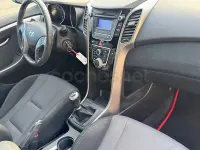 Usado Hyundai i30 Style 135 CV (99 kW) 2013 Beige Berlina