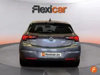 Usado Opel Astra GS Line 130 CV (95 kW) 2019 Gris / plata Berlina