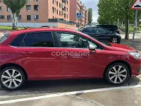 Usado Citroën C4 Feel 120 CV (88 kW) 2015 Rojo Berlina