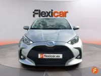 Usado Toyota Yaris Active 116 CV (85 kW) 2025 Gris Utilitario