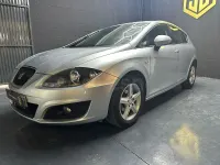 Usado Seat Leon Style 105 CV (77 kW) 2011 Gris / plata Utilitario