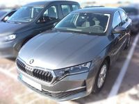 Usado Skoda Octavia Selection 150 CV (110 kW) 2025 Gris/plata