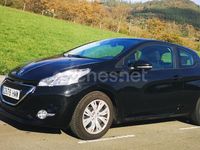 Usado Peugeot 208 Active 92 CV (67 kW) 2012 Negro Utilitario
