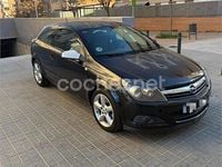 Usado Opel Astra GTC Sport 120 CV (88 kW) 2006 Negro Berlina