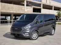 Usado Ford Tourneo Trend 131 CV (96 kW) 2019 Gris Monovolumen