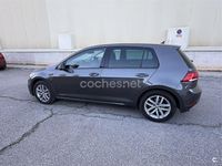 Usado VW Golf VII Advance 125 CV (91 kW) 2017 Gris / plata Berlina