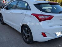 Usado Hyundai i30 90 CV (66 kW) 2015 Blanco Berlina