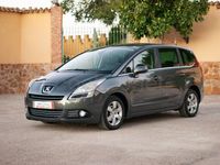 Usado Peugeot 5008 Active 112 CV (82 kW) 2012 Gris Monovolumen