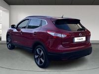 Usado Nissan Qashqai N-Connecta 110 CV (80 kW) 2016 Rojo SUV