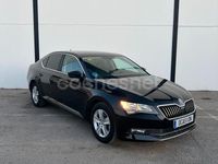 Usado Skoda Superb Active 150 CV (110 kW) 2018 Negro Berlina