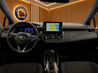 Usado Toyota Corolla Active 122 CV (89 kW) 2019 Azul Familiar
