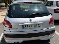 Usado Peugeot 206+ 70 CV (51 kW) 2011 Gris / plata Utilitario