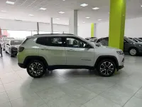 Usado Jeep Compass Limited 130 CV (95 kW) 2023 Plateado SUV
