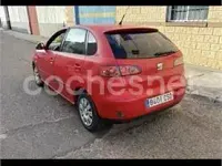 Usado Seat Ibiza 100 CV (73 kW) 2004 Rojo Utilitario