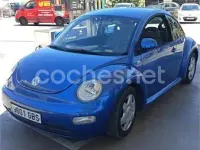Usado VW New Beetle 100 CV (73 kW) 2000 Azul Utilitario