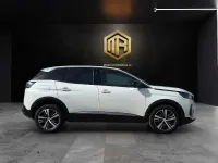 Usado Peugeot 3008 Allure 130 CV (95 kW) 2022 Blanco SUV
