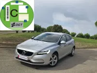 Usado Volvo V40 122 CV (89 kW) 2019 Gris Utilitario