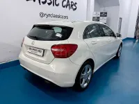 Usado Mercedes A180 Urban 109 CV (80 kW) 2013 Blanco Berlina