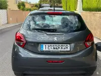 Usado Peugeot 208 Allure 82 CV (60 kW) 2017 Gris / plata Utilitario