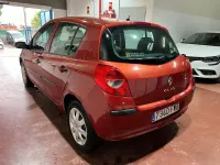 Usado Renault Clio II Business 85 CV (62 kW) 2007 Rojo Berlina