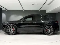 Usado Porsche Cayenne 519 CV (381 kW) 2024 Negro SUV