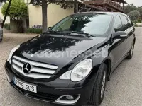 Usado Mercedes R350 272 CV (200 kW) 2007 Negro Monovolumen