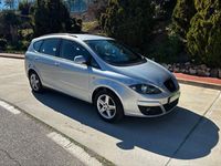 Usado Seat Altea Reference 105 CV (77 kW) 2011 Gris / plata Monovolumen