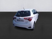Usado Toyota Yaris Hybrid Active 100 CV (73 kW) 2018 Blanco Berlina
