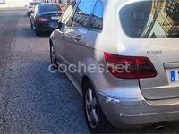 Usado Mercedes B180 109 CV (80 kW) 2008 Gris / plata Monovolumen
