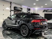 Usado Audi Q8 Ambiente 286 CV (210 kW) 2022 Negro SUV