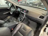 Usado Volvo V60 Summum 286 CV (210 kW) 2015 Blanco Familiar