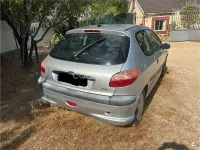 Usado Peugeot 206 75 CV (55 kW) 2002 Gris / plata Berlina