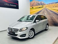 Usado Mercedes B200 136 CV (100 kW) 2018 Gris / plata Monovolumen