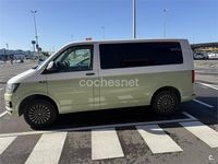 Occasion VW Caravelle 150 ch (110 kW) 2018 Vert Van