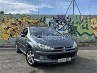 Usado Peugeot 206 CC 110 CV (80 kW) 2007 Gris / plata Descapotable