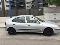 Usado Renault Mégane II Expression 80 CV (58 kW) 2002 Gris / plata Berlina