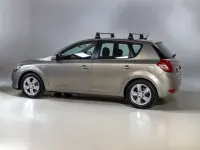 Usado Kia Ceed 105 CV (77 kW) 2011 Gris Utilitario