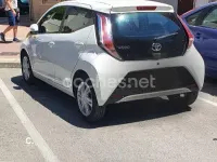Usado Toyota Aygo X-play 69 CV (50 kW) 2017 Blanco Utilitario