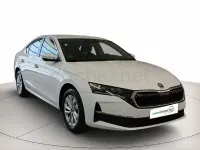 Usado Skoda Octavia Selection 150 CV (110 kW) 2025 Blanco Berlina