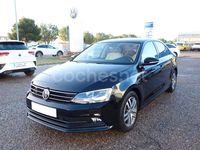 Usado VW Jetta Sportline 110 CV (80 kW) 2016 Negro Berlina