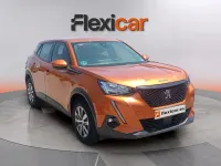 Usado Peugeot 2008 Active 110 CV (80 kW) 2021 Naranja SUV