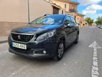 Usado Peugeot 2008 Active 100 CV (73 kW) 2020 Gris / plata SUV
