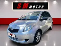 Usado Toyota Yaris Sol 87 CV (63 kW) 2007 Gris / plata Utilitario
