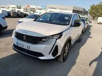 Usado Peugeot 3008 Allure 131 CV (96 kW) 2022 Blanco SUV
