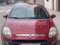 Usado Fiat Punto Active 77 CV (56 kW) 2010 Granate Utilitario