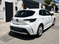 Usado Toyota Corolla Active 122 CV (89 kW) 2021 Blanco Berlina
