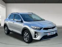 Usado Kia Stonic 100 CV (73 kW) 2024 Plateado SUV