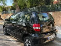 Usado VW Fox 75 CV (55 kW) 2005 Negro Utilitario