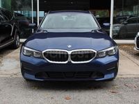 Usado BMW 318 150 CV (110 kW) 2020 Azul Familiar