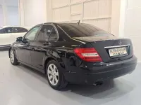 Usado Mercedes C200 136 CV (100 kW) 2011 Negro Berlina